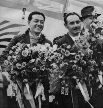 iinuma_tsukagoshi_kroydon_flowers.png