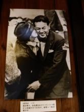 woman_kisses_iinuma.jpg
